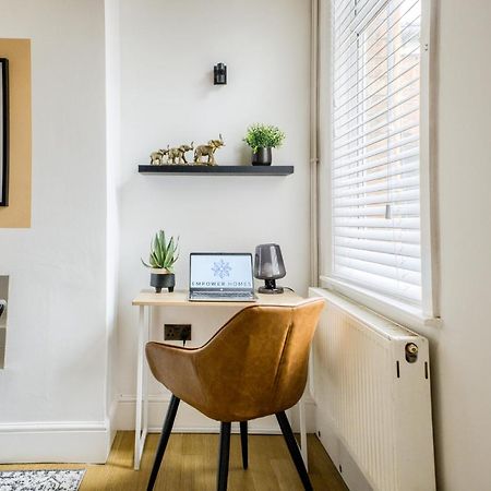 Coventry Fashionable House, City Centre, Free Parking, Sleeps 4, By Empower Homes Eksteriør billede