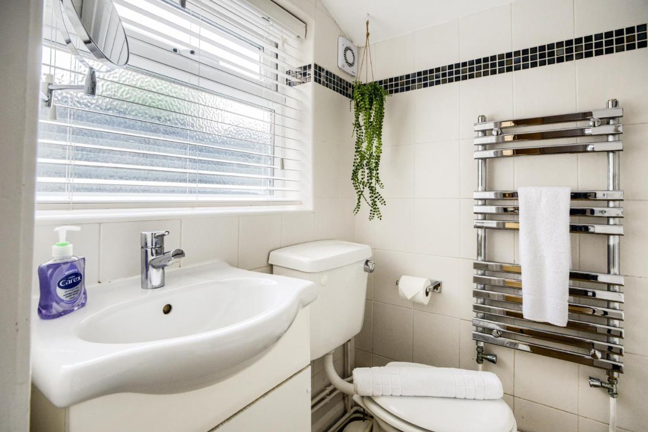 Coventry Fashionable House, City Centre, Free Parking, Sleeps 4, By Empower Homes Eksteriør billede