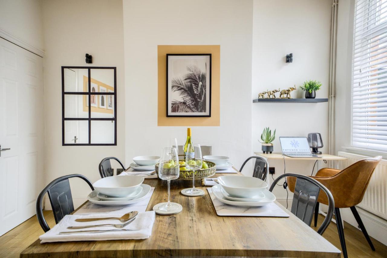 Coventry Fashionable House, City Centre, Free Parking, Sleeps 4, By Empower Homes Eksteriør billede