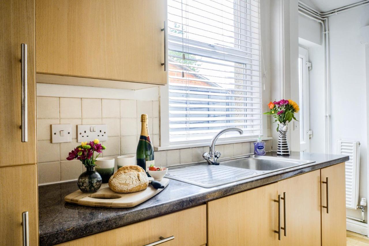 Coventry Fashionable House, City Centre, Free Parking, Sleeps 4, By Empower Homes Eksteriør billede